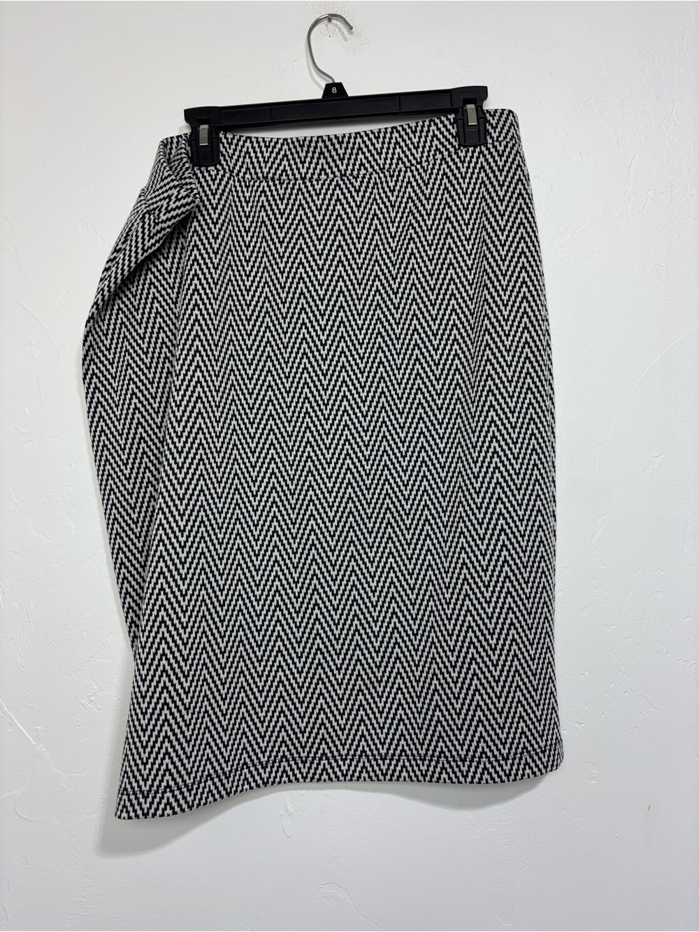 Liz Claiborne Women's XL Black White Chevron Knit Stretch Pencil Skirt Knee